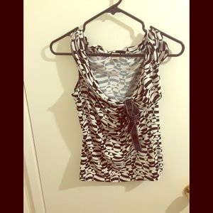 Vanity Women’s Sleeveless Blouse